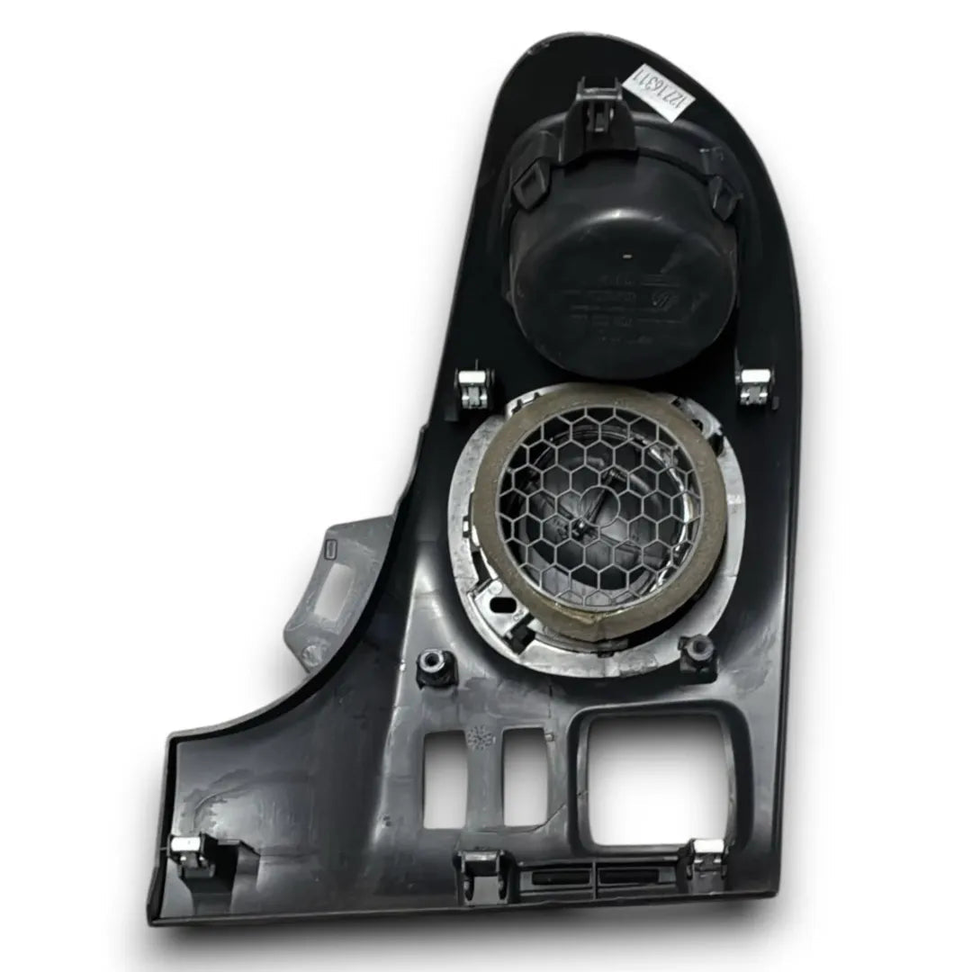 Dettaglio Bocchetta aria laterale cruscotto sinistra Renault Trafic 2014–2022 OEM 687601310R - foto 2