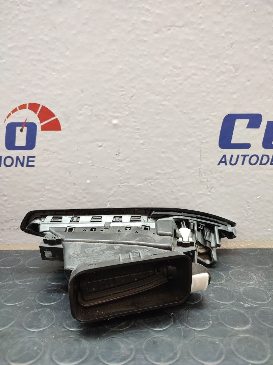 Bocchetta aria lato sinistro cruscotto PEUGEOT 208 2014 D cod: 44718x - F&P CRASH SRLS - Ricambi Usati