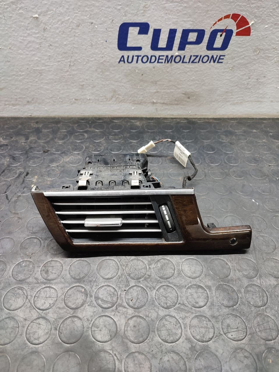 Bocchetta Aria Lato Sinistro Mercedes Classe E E220 (2011)(W212 ) Cod:A2128302654 - F&amp;P CRASH SRLS - Ricambi Usati