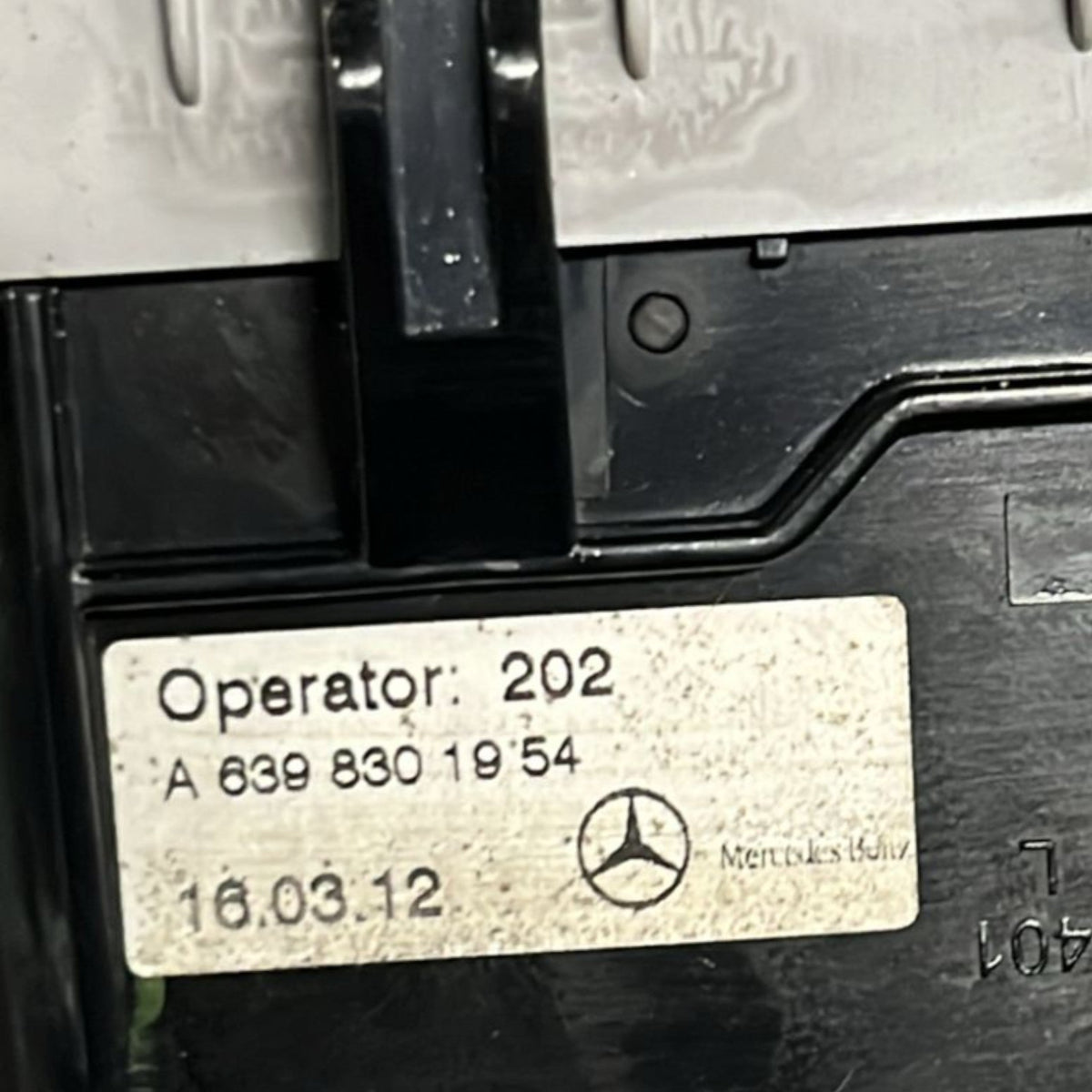 Bocchetta Aria Mercedes Benz Viano (W639) cod:A6398301954(2003 >2013) - F&P CRASH SRLS - Ricambi Usati