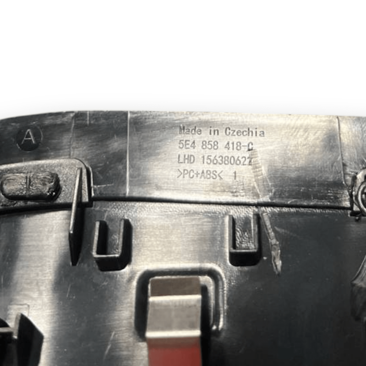 Bocchetta Aria + Rivestimento Cruscotto Skoda Octavia IV (2019 al 2023) cod: 5E4858418C - F&P CRASH SRLS - Ricambi Usati