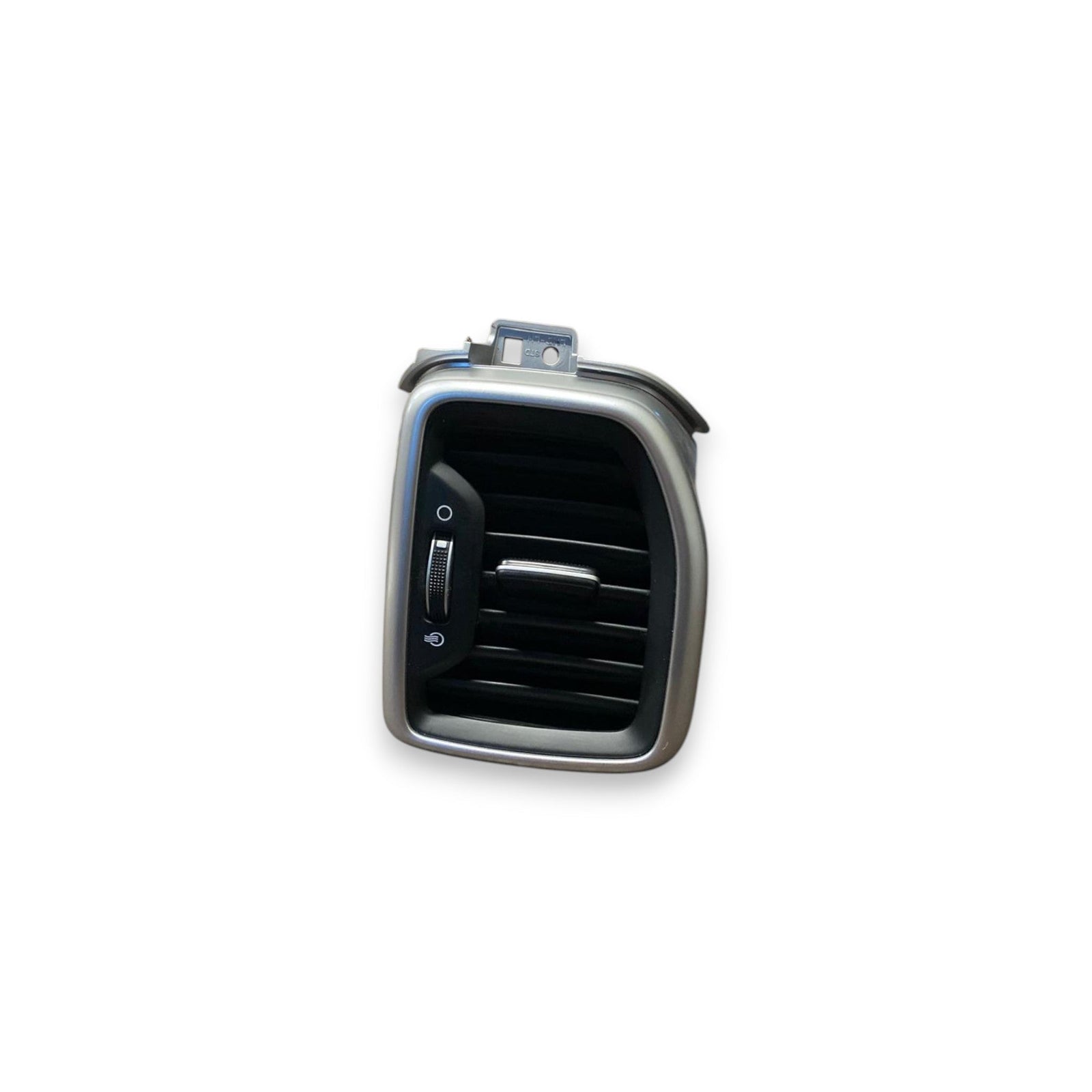 Bocchetta aria sinistra Kia Sportage QL (2010 - 2024) Cod: 97480 - F1AA0 - F&P CRASH SRLS - Ricambi Usati