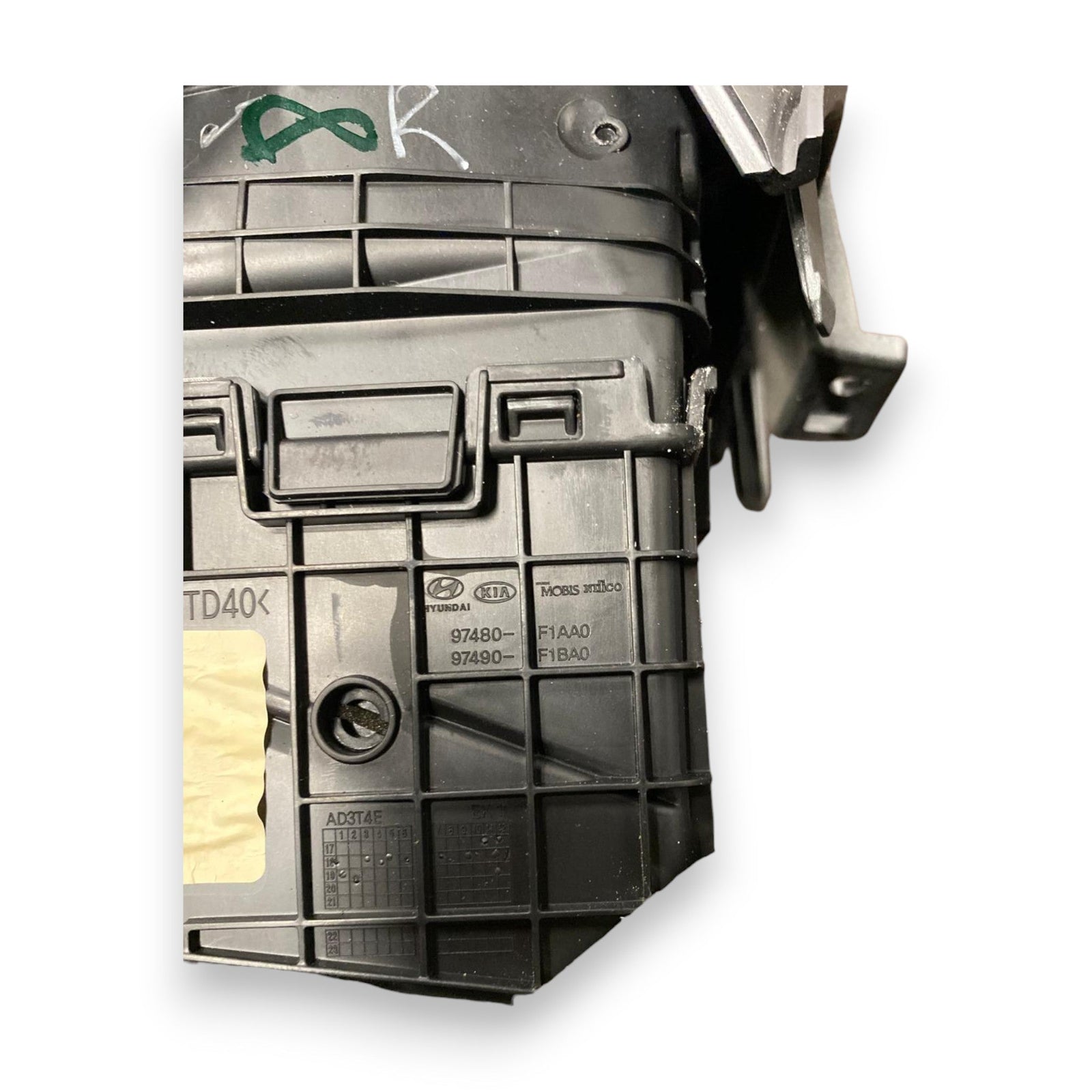 Bocchetta aria sinistra Kia Sportage QL (2010 - 2024) Cod: 97480 - F1AA0 - F&P CRASH SRLS - Ricambi Usati