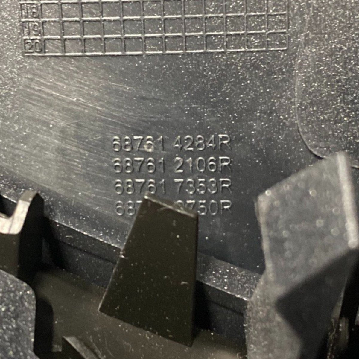 Bocchetta aria sinistra (sx) renault kadjar Cod: 687614284r (2015 - 2022) - F&P CRASH SRLS - Ricambi Usati