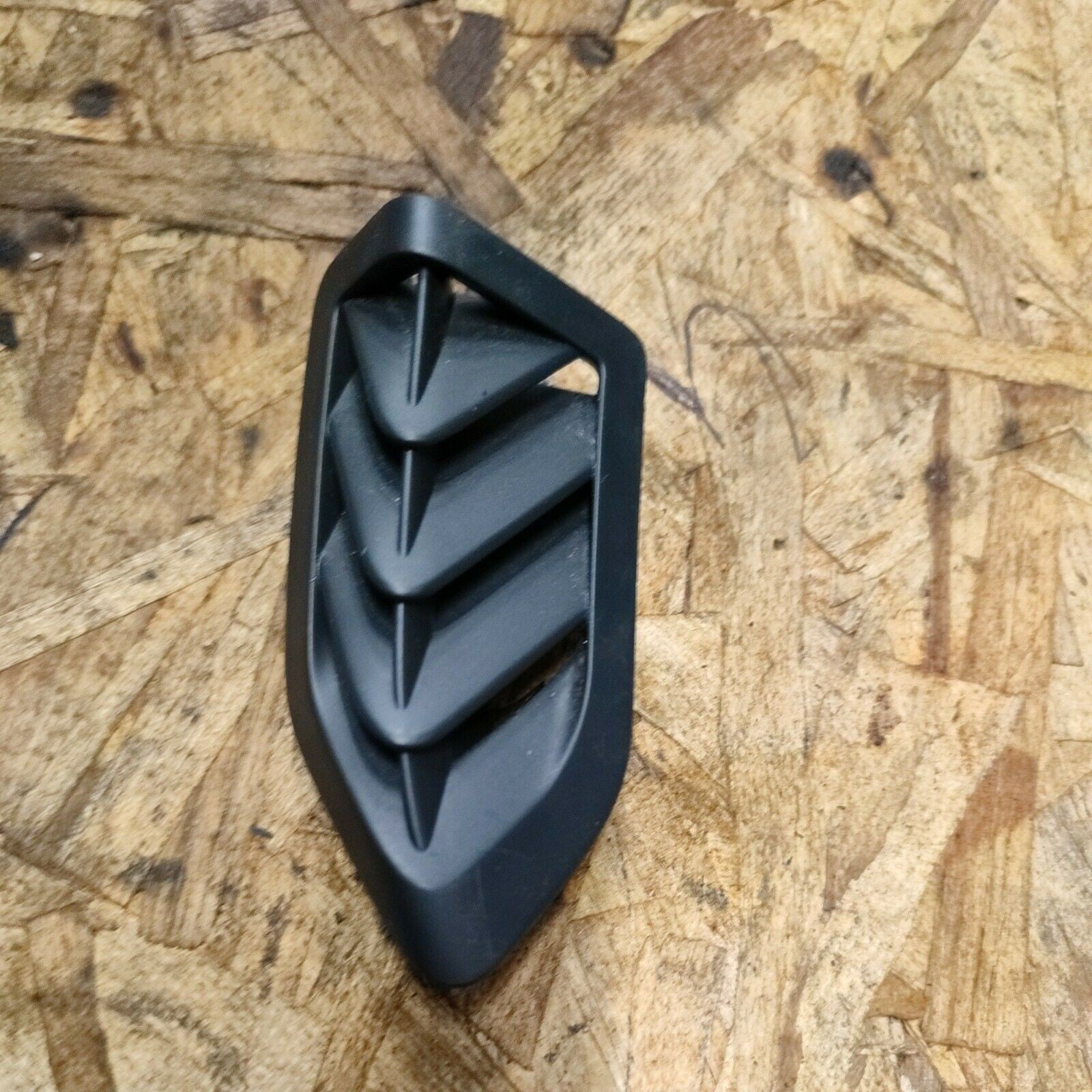 Bocchetta Aria Superiore Laterale Cruscotto Destra PEUGEOT 3008 MK1 9685094377 - F&P CRASH SRLS - Ricambi Usati