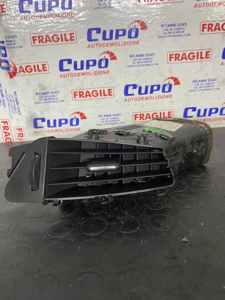 Bocchetta aria ventilazione lato sinistro Opel Astra J (2014) - F&P CRASH SRLS - Ricambi Usati