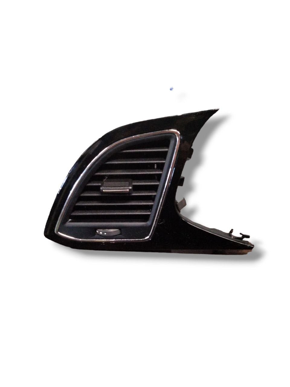 Bocchetta d'aria cruscotto laterale sinistro Seat Leon (FR) (2015 >)cod.5F1820901 - F&P CRASH SRLS - Ricambi Usati