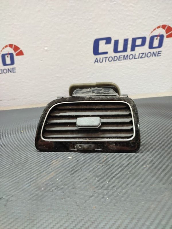 Bocchetta ventola VolkSwagen Golf VII cod 5G1-819-710-B - F&P CRASH SRLS - Ricambi Usati