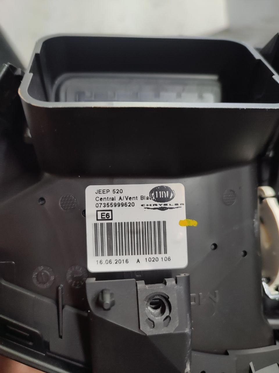 Bocchette aereazione centrali Jeep Renegade ( 2018 ) cod 07355999620 - F&P CRASH SRLS - Ricambi Usati