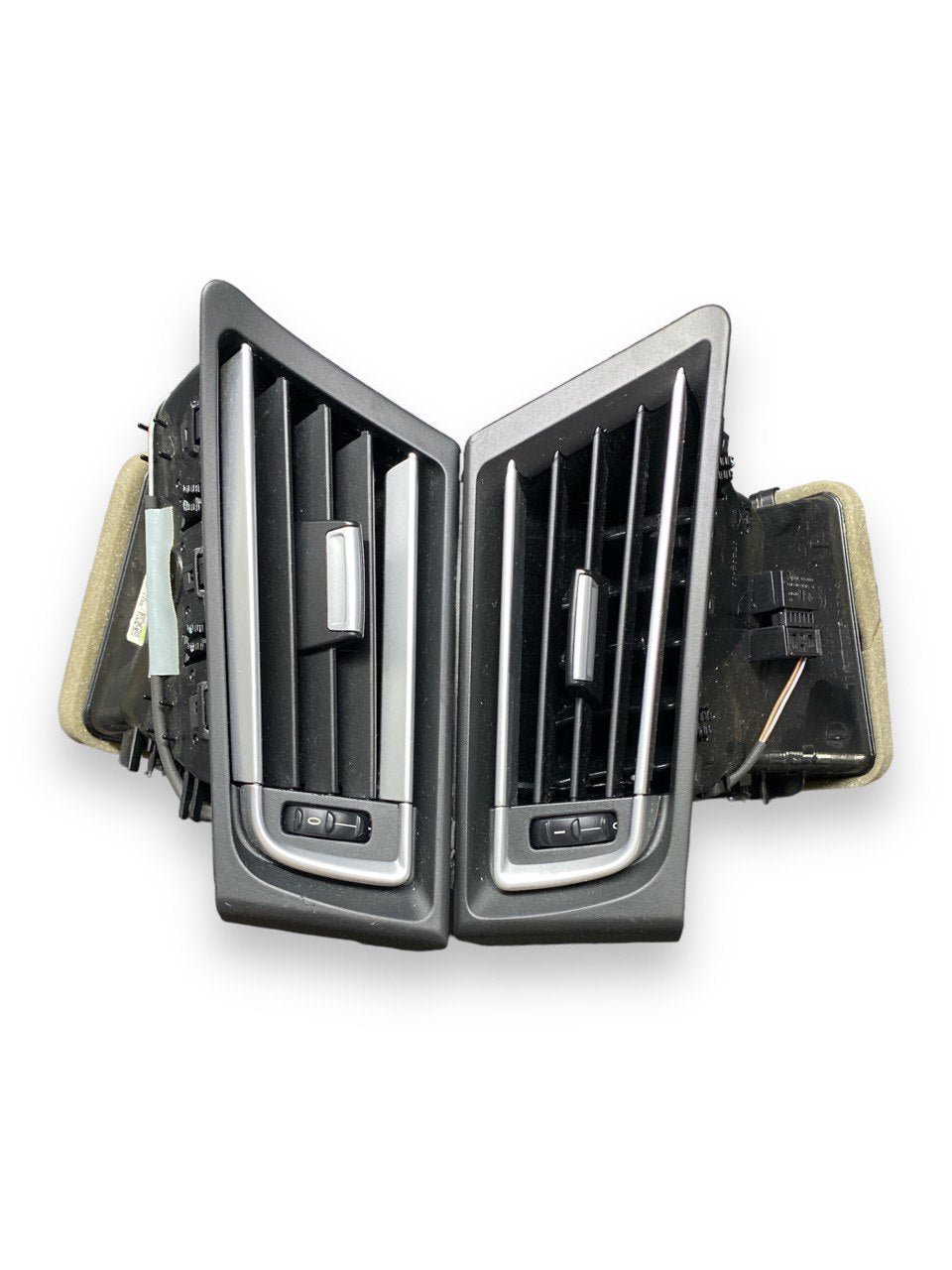 Bocchette aria anteriori BMW Serie 7 ( F02 - 2015 ) cod. 14121810 / 11 - F&P CRASH SRLS - Ricambi Usati