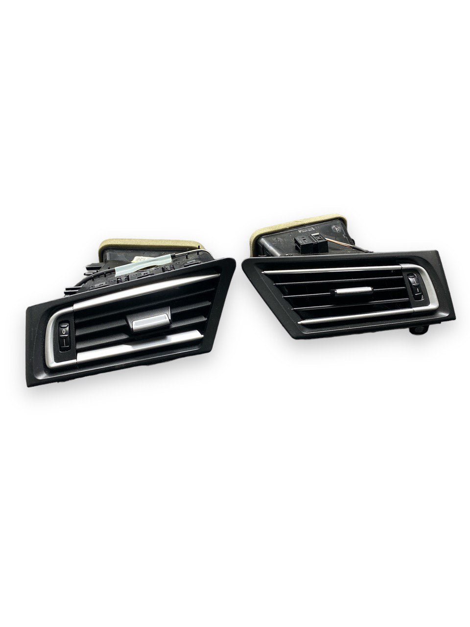 Bocchette aria anteriori BMW Serie 7 ( F02 - 2015 ) cod. 14121810 / 11 - F&amp;P CRASH SRLS - Ricambi Usati