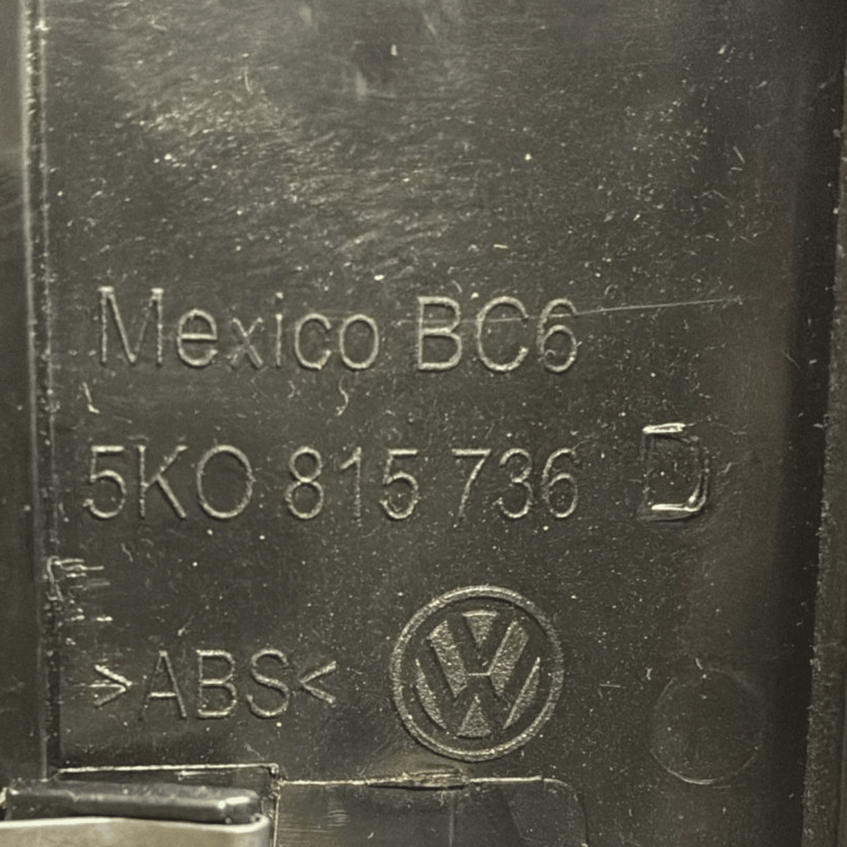 Bocchette aria centrali volkswagen golf 6 cod . 5k0815736 ( 2008 > 2012 ) più aggiunta 4 frecce - F&P CRASH SRL - Ricambi Usati