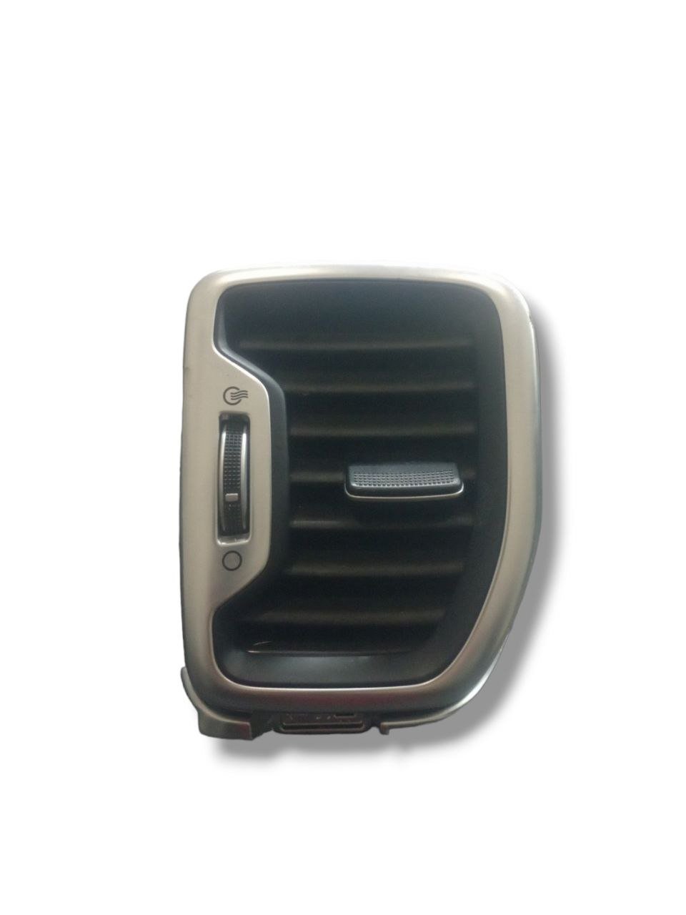 Front right air conditioning vents Kia Sportage (2017) code: 97490F1000 - F&P CRASH SRLS - Used Parts
