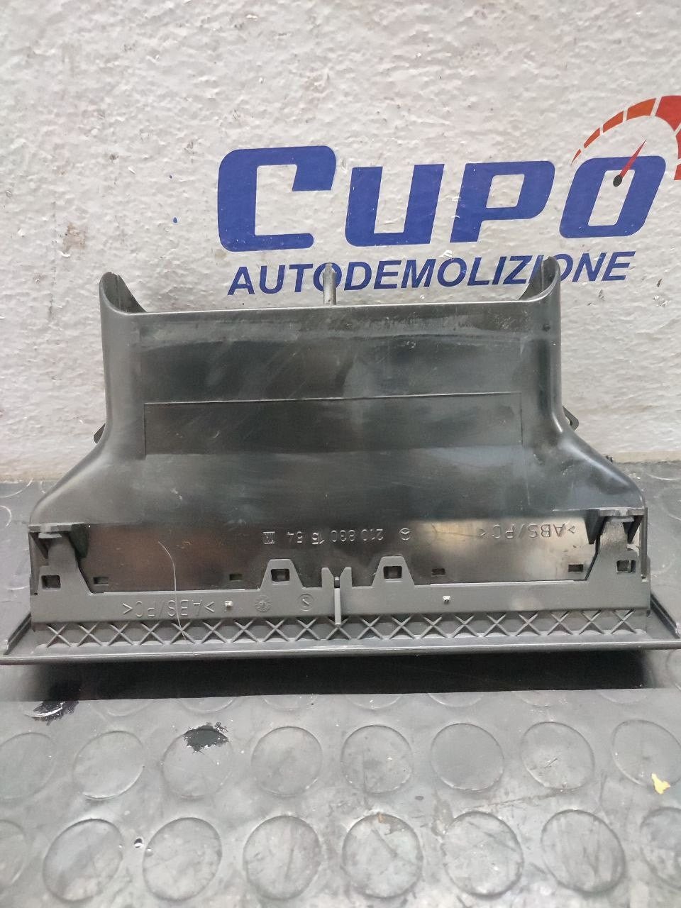 Bocchette Aria Mercedes Classe E (W210) (2003) Cod:2108301554 - F&P CRASH SRLS - Ricambi Usati