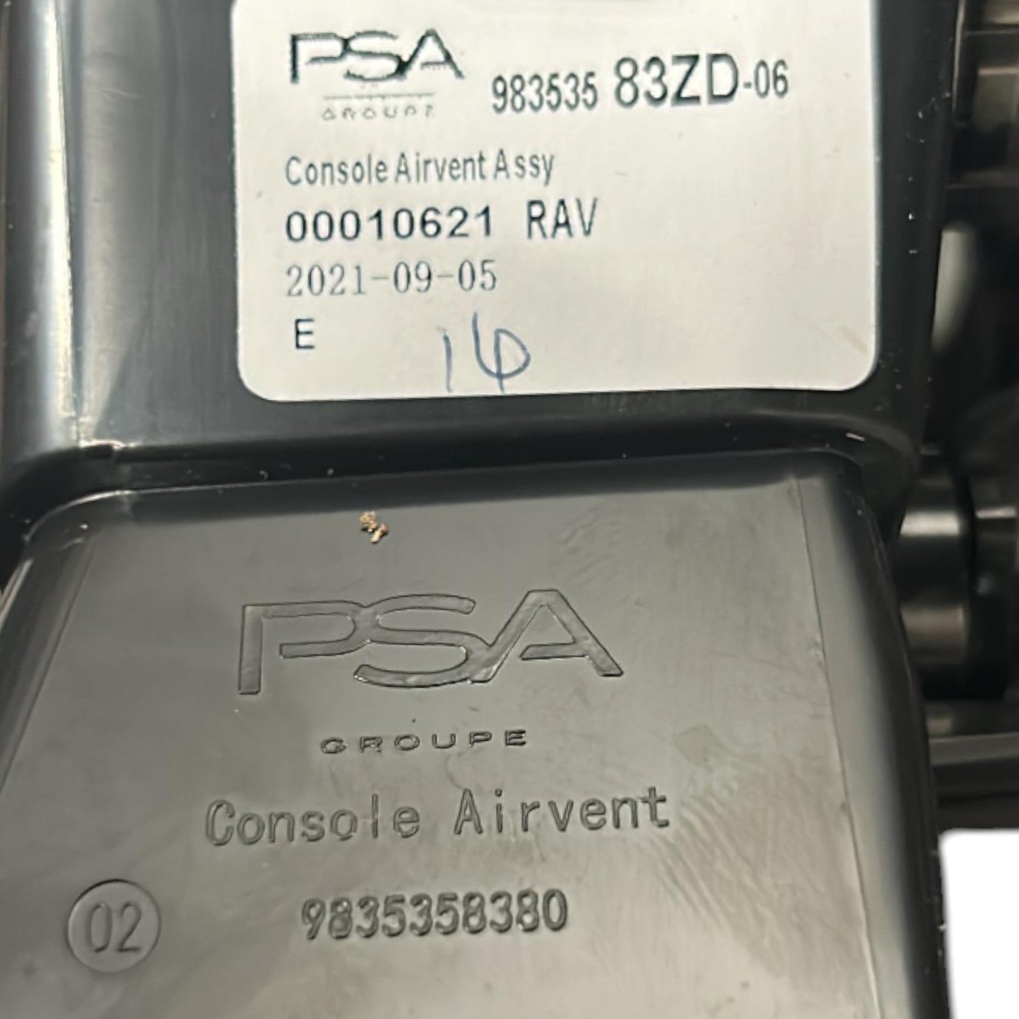 Bocchette Aria Tunnel Centrale Posteriori Citroen C4 III cod.98353583ZD (2020 > ) cod.9835358380 - F&P CRASH SRLS - Ricambi Usati