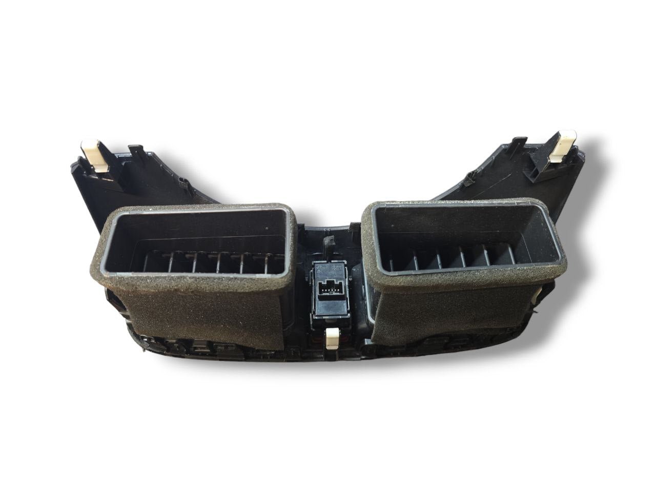 Bocchette Centrali Aria Condizionata + Pulsante Di Emergenza Kia Soul ( 2013 - 2018 ) Cod : U12041 - F&P CRASH SRLS - Ricambi Usati