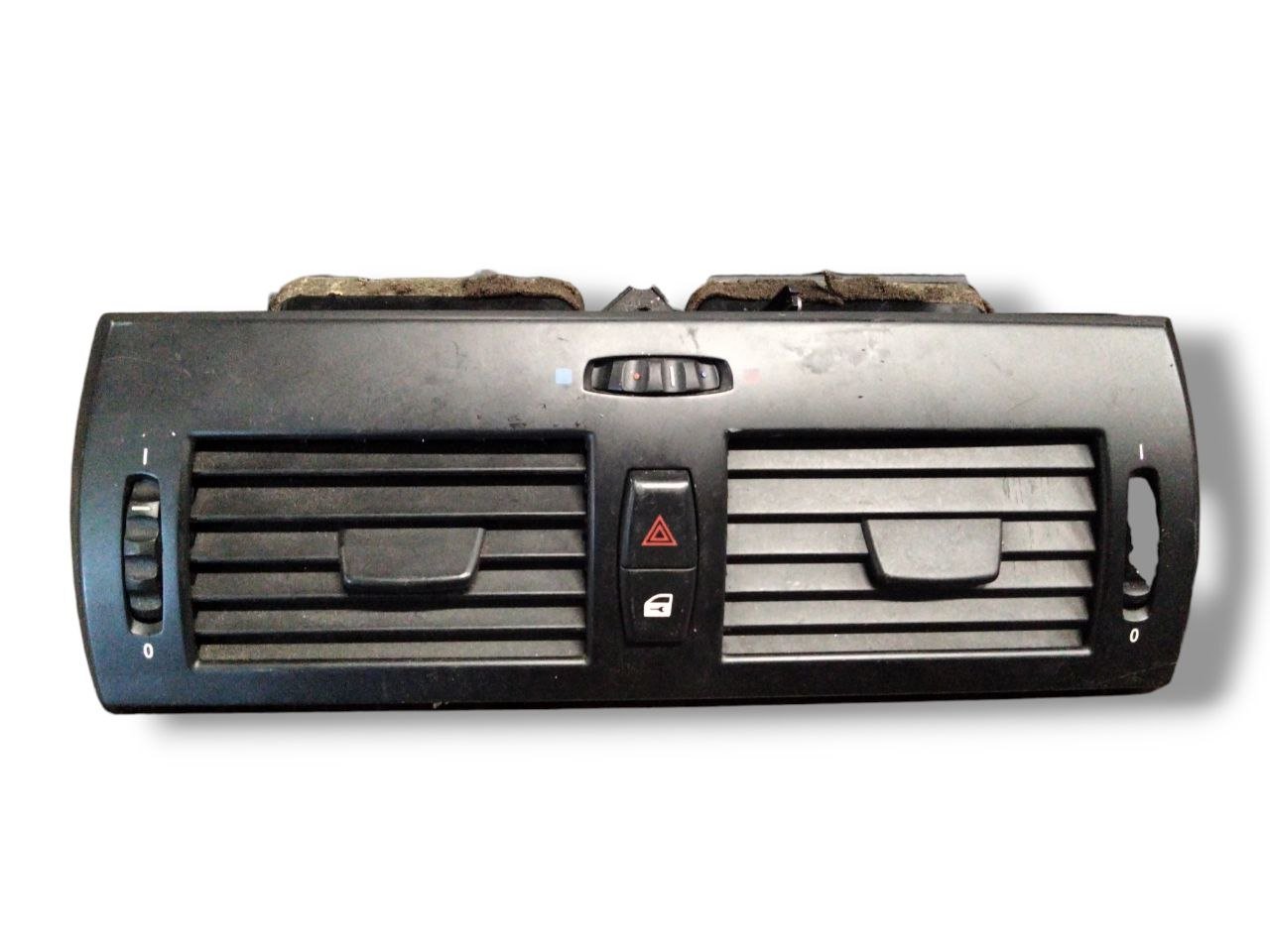 Bocchette d'aria cruscotto + pulsante emergenza Bmw X3 E83 (2004 - 2010)cod.3400074 - F&P CRASH SRLS - Ricambi Usati