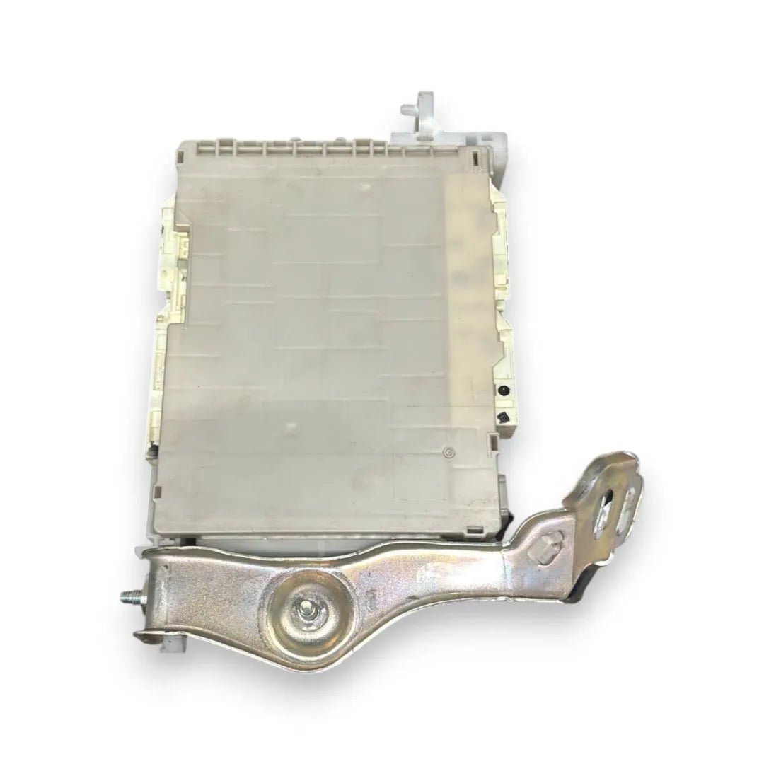 Dettaglio Body Computer Toyota Yaris 1999–2005 cod. 89221-0D400 - foto 2