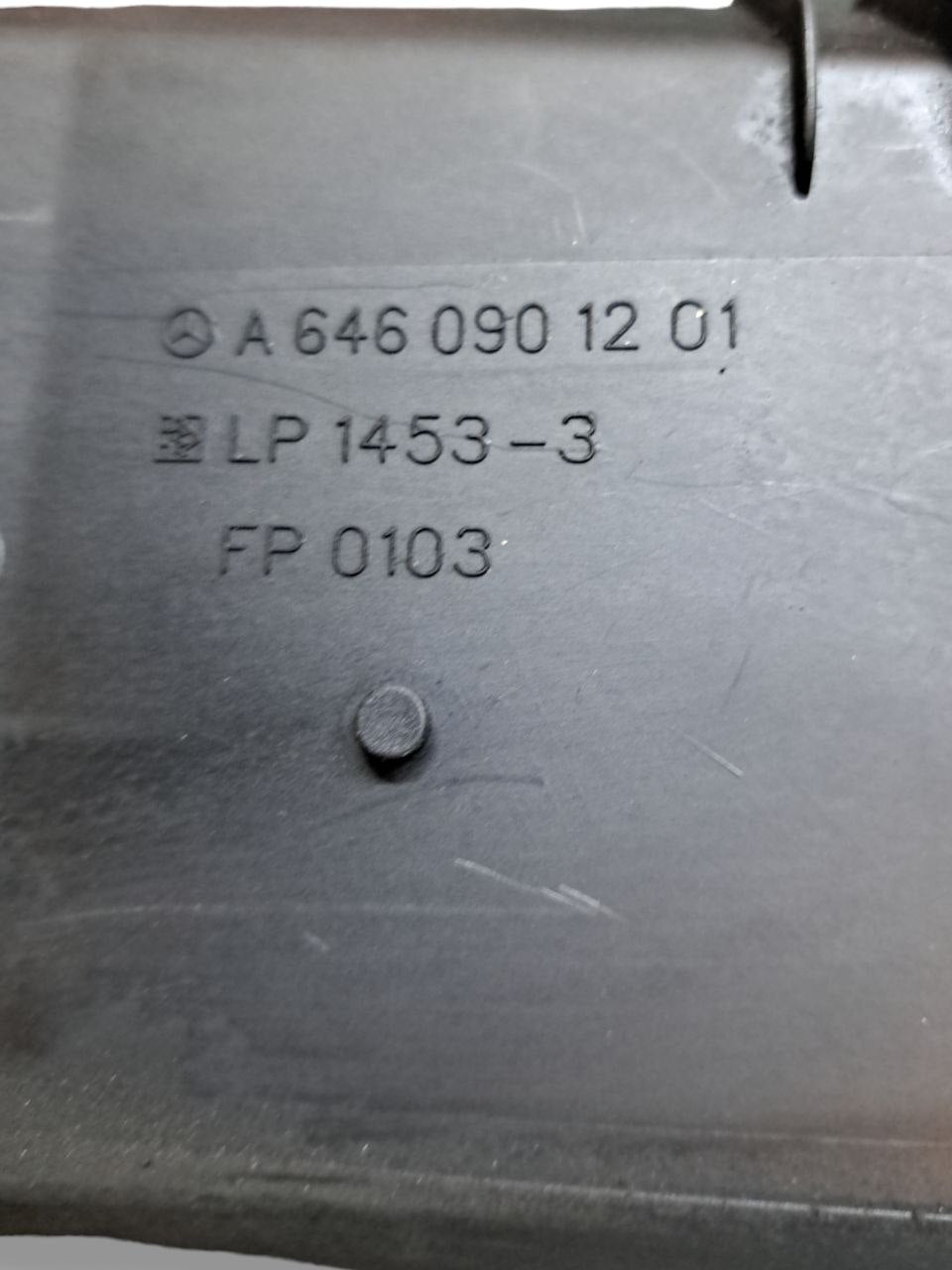 Box scatola filtro aria Mercedes-Benz Clk 2.7 D W209 (2004) COD:A6460901201 - F&P CRASH SRLS - Ricambi Usati