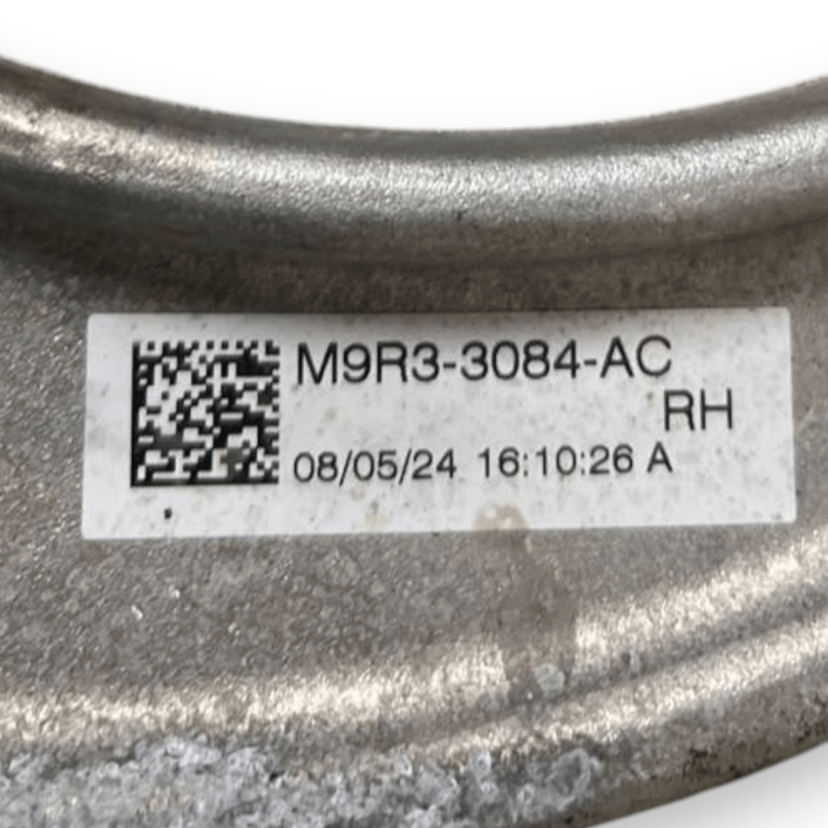 Braccio di Controllo Sospensione anteriore destro (dx) Superiore Land Rover Sport L461 3.0 Diesel (2022 - ) cod: M9R3 - 3084 - AC - F&P CRASH SRLS - Ricambi Usati