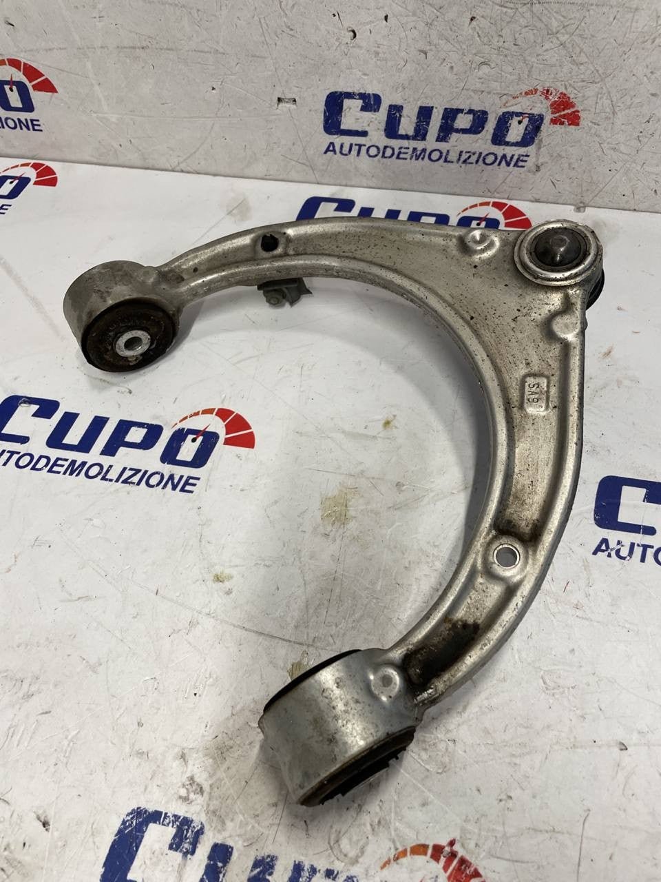 Braccio di controllo superiore anteriore destra Porsche Panamera 970 (3.0) 97034115101 - F&P CRASH SRLS - Ricambi Usati