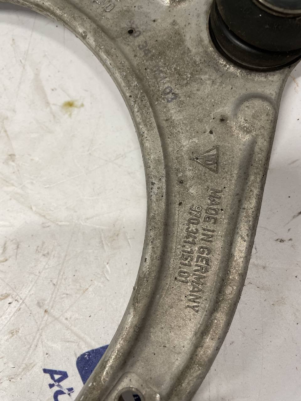 Braccio di controllo superiore anteriore sinistra Porsche Panamera 970 (3.0) 97034115101 - F&P CRASH SRLS - Ricambi Usati