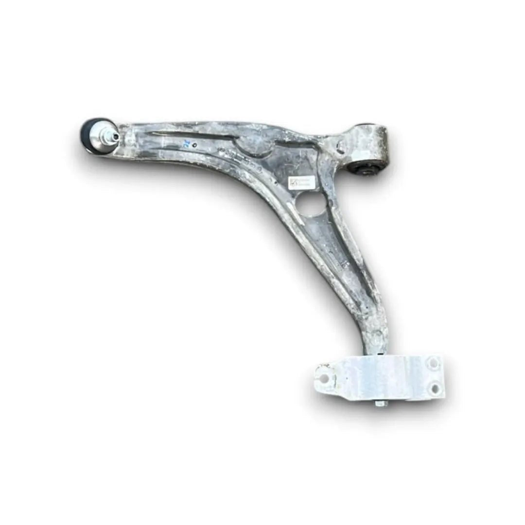 Braccio inferiore anteriore sinistro Mercedes-Benz Classe GLA 2020–2023 cod. 2473330300