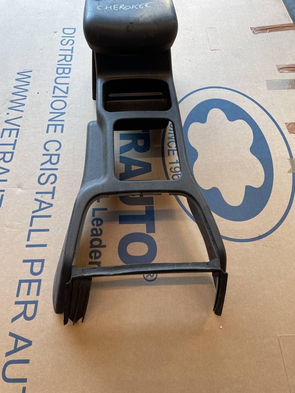 Bracciolo Centrale Jeep Cherokee 2008 - F&P CRASH SRLS - Ricambi Usati