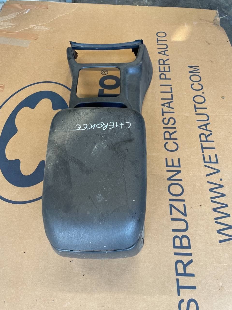 Bracciolo Centrale Jeep Cherokee 2008 - F&P CRASH SRLS - Ricambi Usati