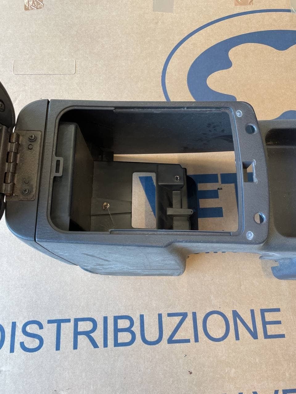 Bracciolo Centrale Jeep Cherokee 2008 - F&P CRASH SRLS - Ricambi Usati