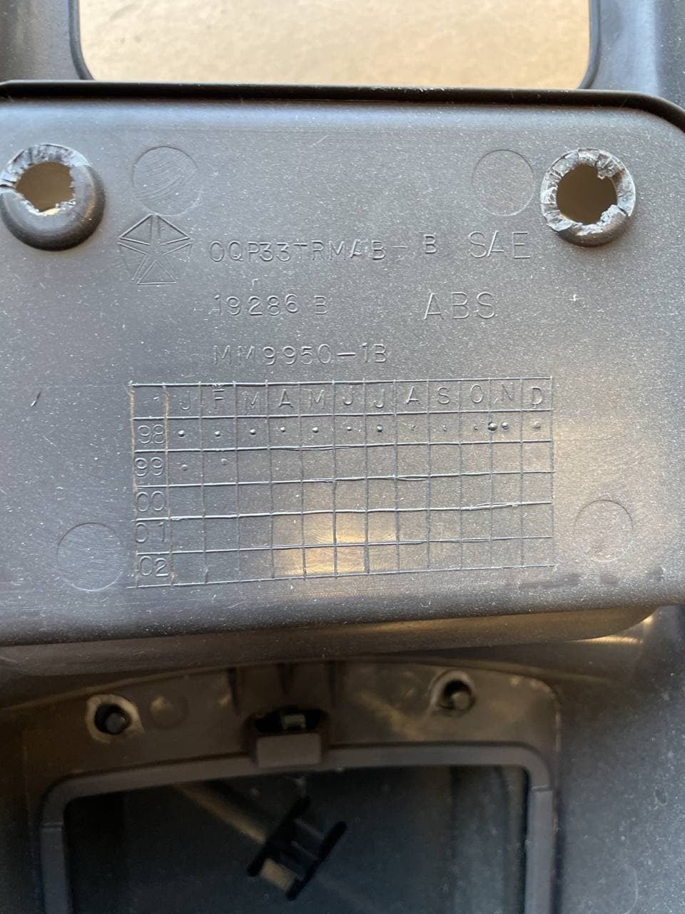 Bracciolo Centrale Jeep Cherokee 2008 - F&P CRASH SRLS - Ricambi Usati