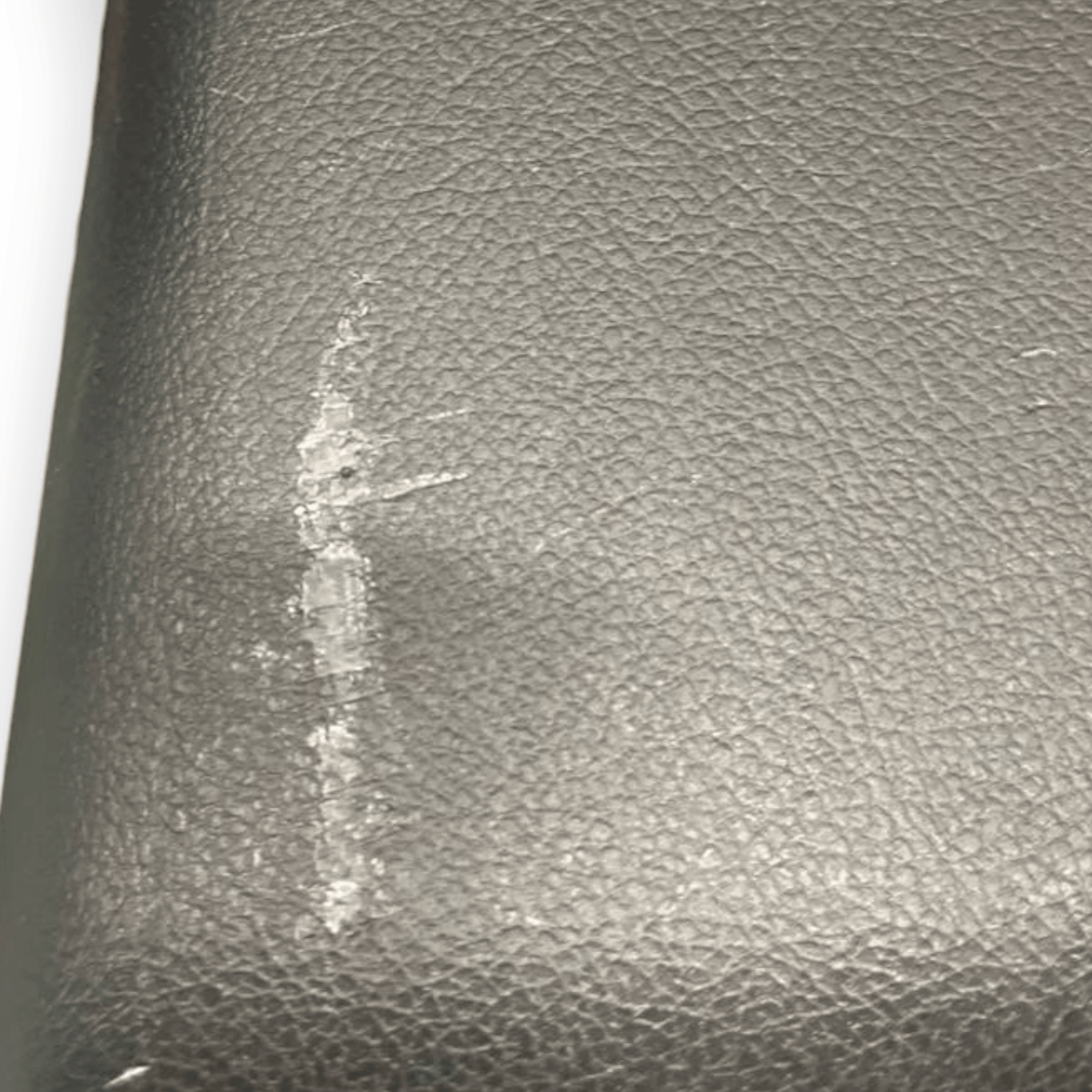 Bracciolo Centrale Mitsubishi Outlander IV (2019 al 2021) cod: 8011C352ZZ - F&P CRASH SRLS - Ricambi Usati