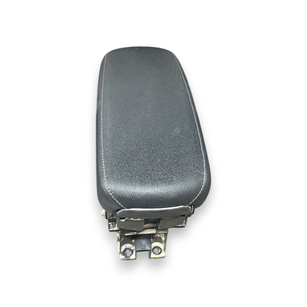 Bracciolo centrale opel corsa f cod:983020868000 (2019 - ) - F&amp;P CRASH SRL - Ricambi Usati