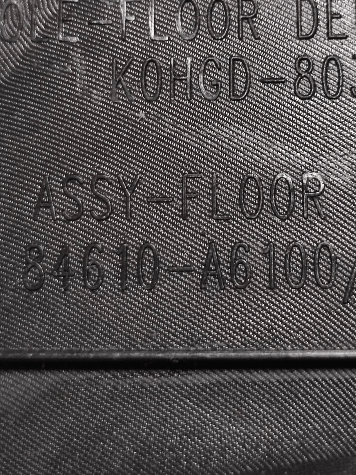 Bracciolo Con Tunnel Centrale Hyundai I30 COD: 84610A6100 (2011 - 2016) - F&P CRASH SRLS - Ricambi Usati