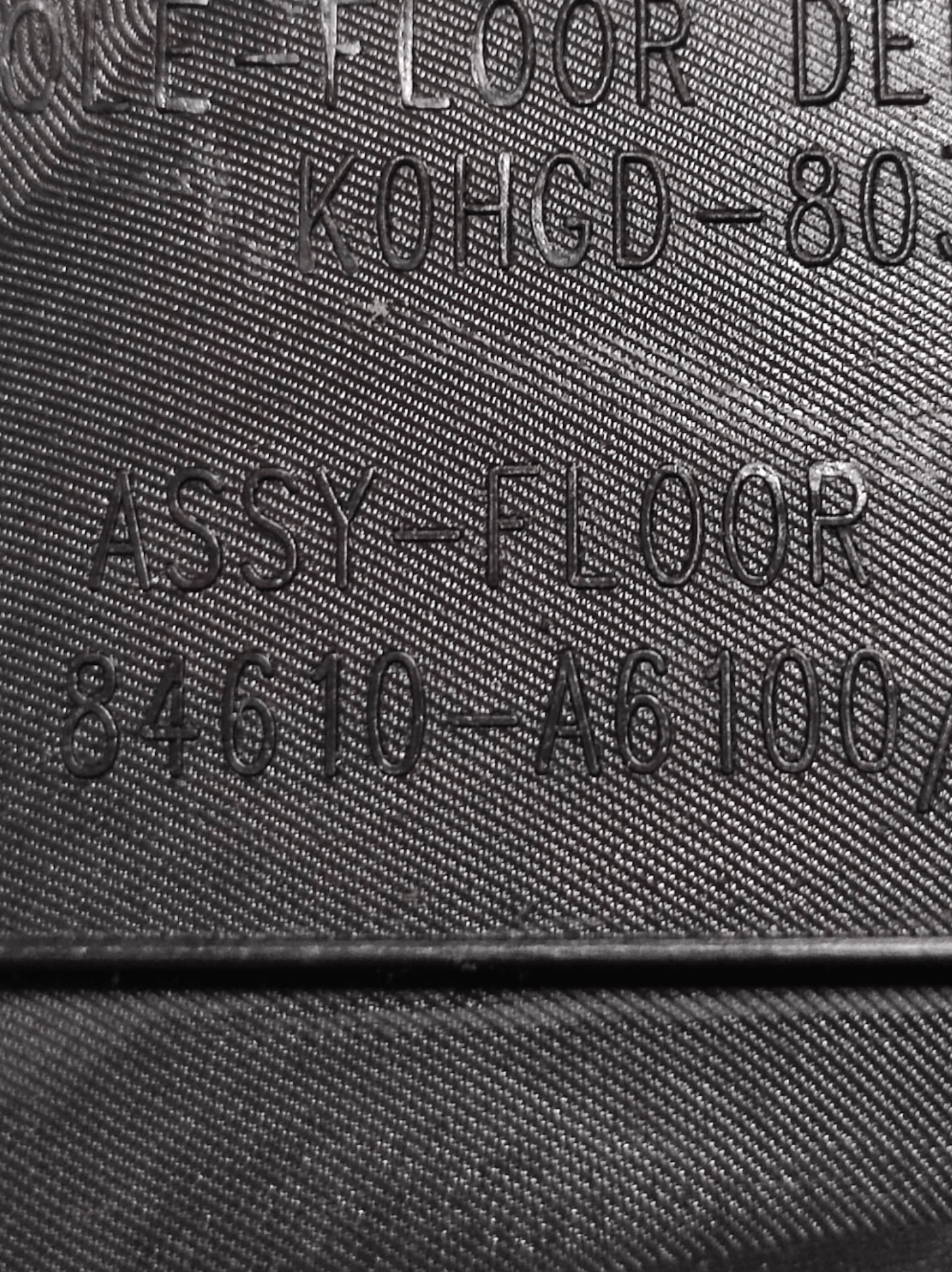 Bracciolo Con Tunnel Centrale Hyundai I30 COD: 84610A6100 (2011 - 2016) - F&P CRASH SRLS - Ricambi Usati