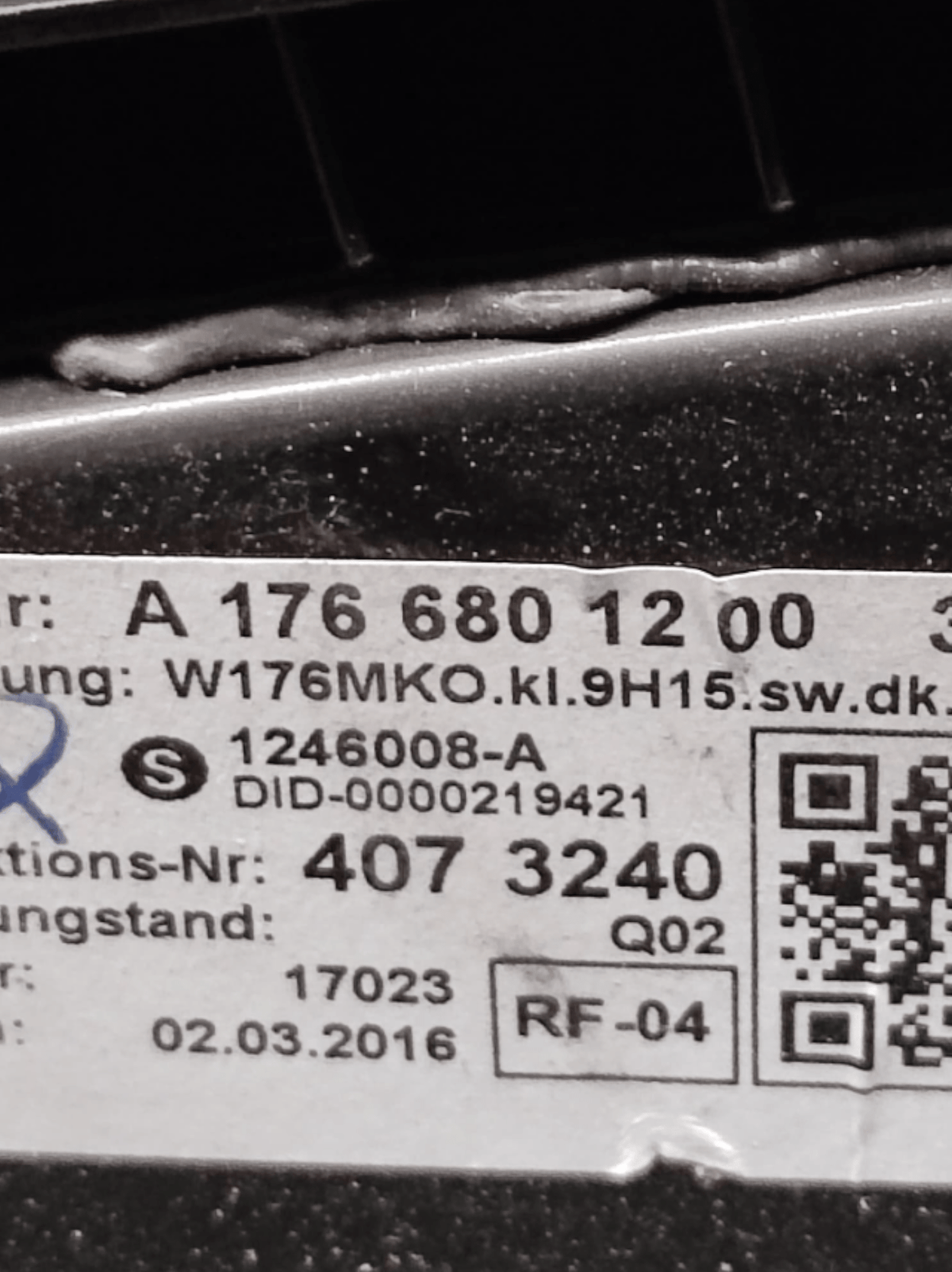 Bracciolo Con Tunnel Centrale Mercedes Classe A W176 COD: A1766801200 (2012 - 2018) - F&P CRASH SRLS - Ricambi Usati