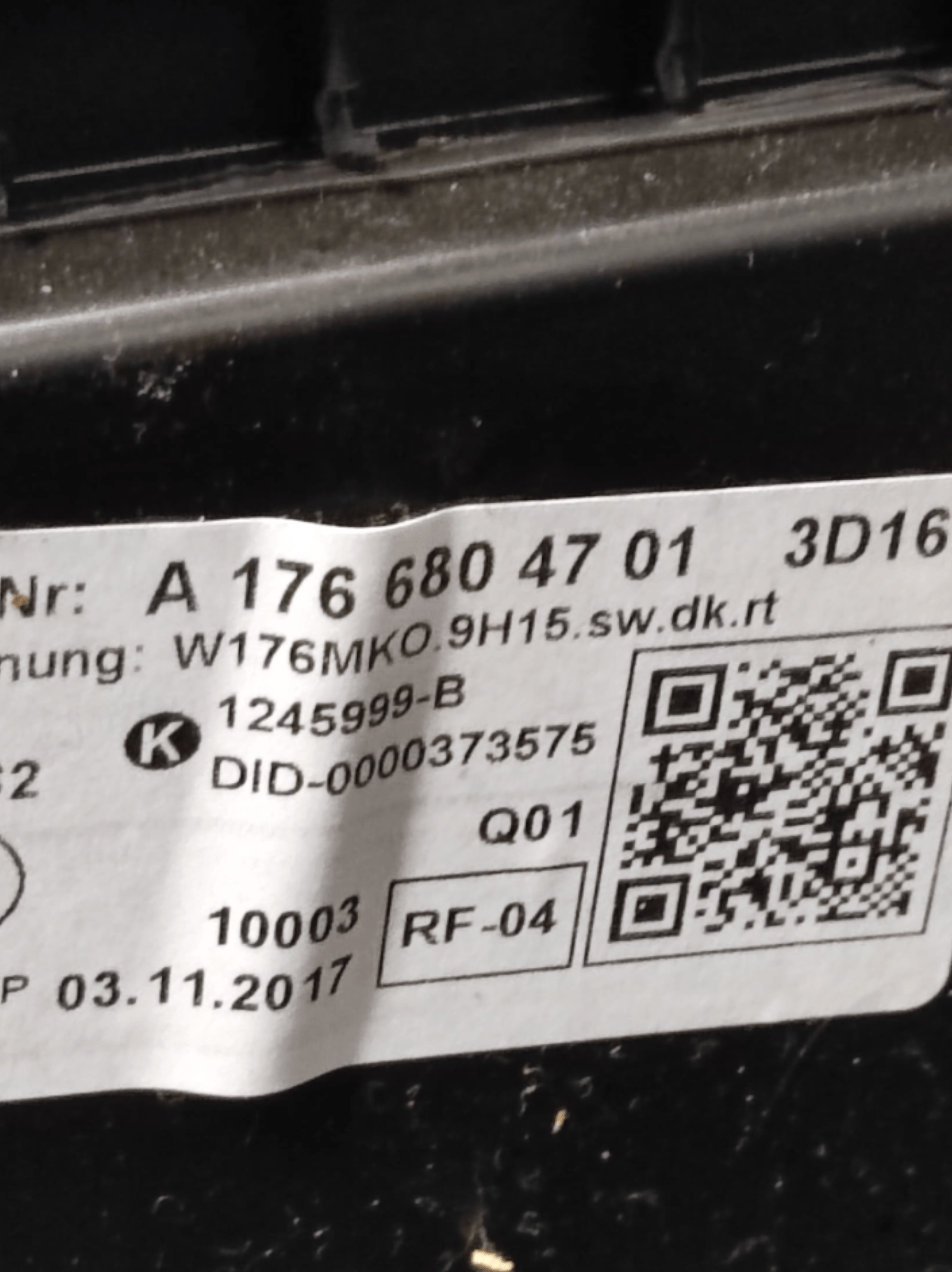 Bracciolo Con Tunnel Centrale Mercedes Classe A W176 COD: A1766804701 (2012 - 2018) - F&P CRASH SRLS - Ricambi Usati