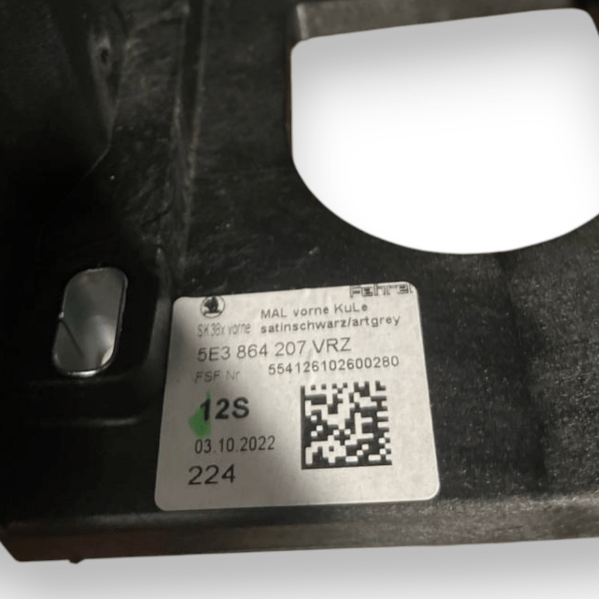 Bracciolo Skoda Octavia IV (2019 al 2023) cod: 5E3864207 - F&P CRASH SRLS - Ricambi Usati