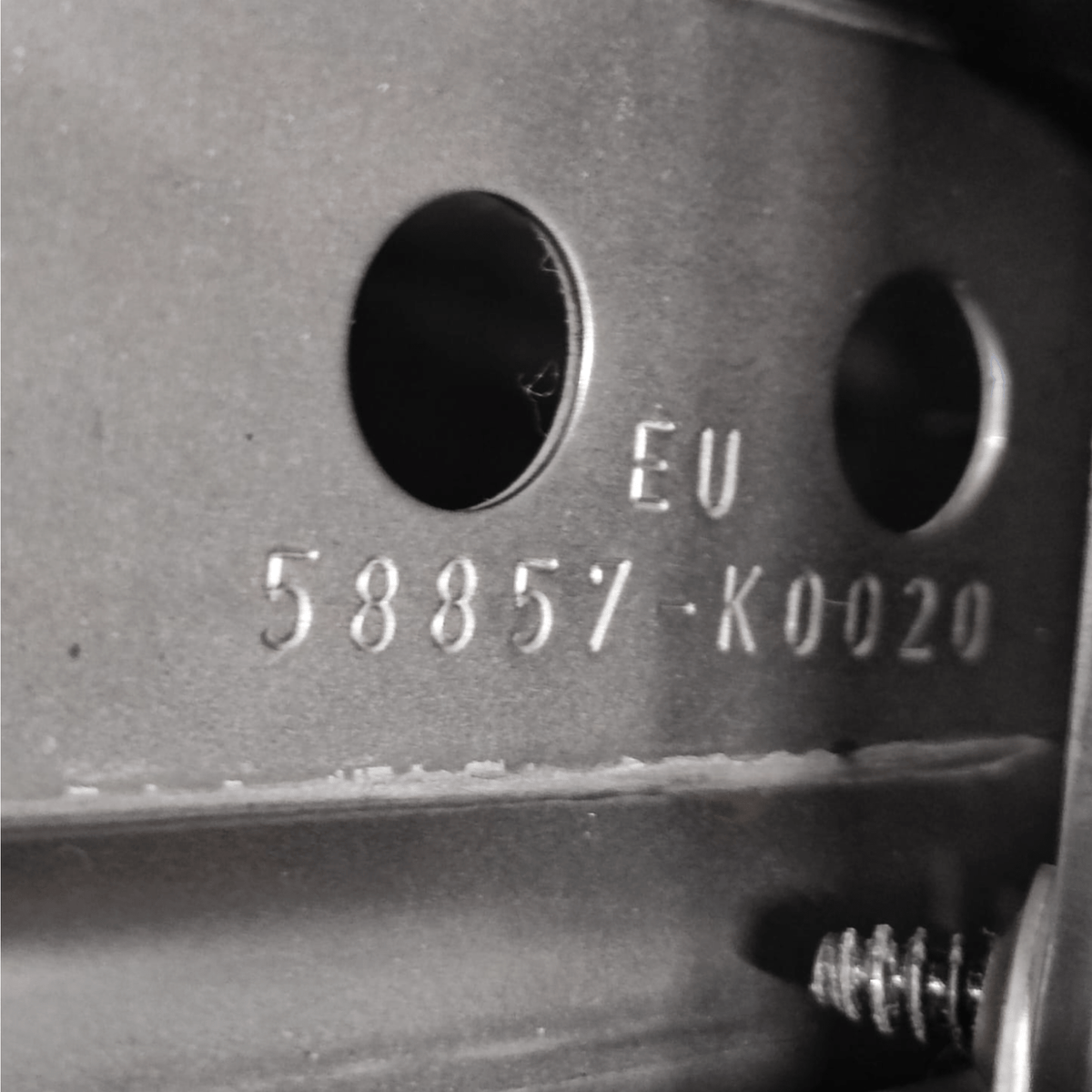 Bracciolo Toyota Yaris Cross COD: 58857K0020 (2020 - ) - F&P CRASH SRLS - Ricambi Usati