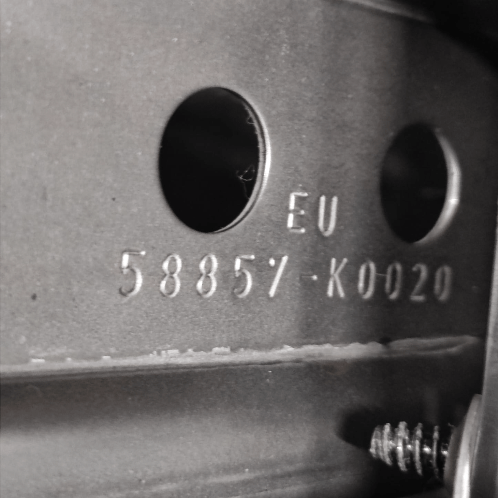 Bracciolo Toyota Yaris Cross COD: 58857K0020 (2020 - ) - F&P CRASH SRLS - Ricambi Usati