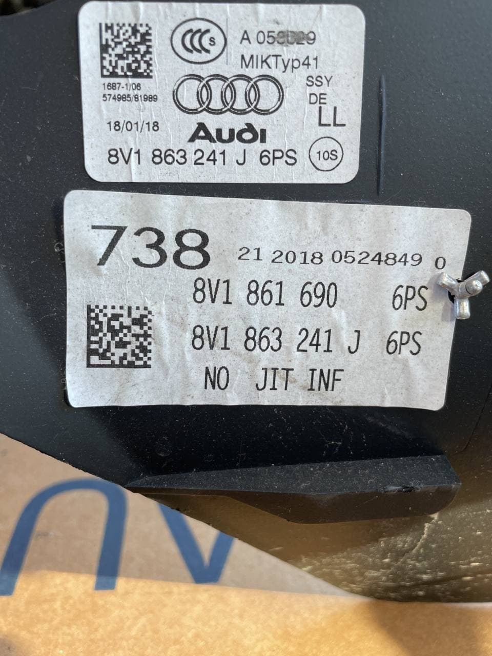 Bracciolo Tunnel centrale Mercedes Classe C coupè w204 - F&P CRASH SRLS - Ricambi Usati