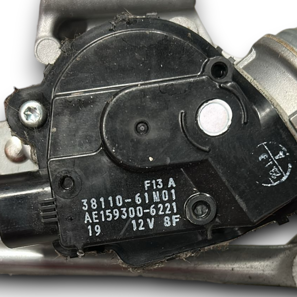 Sprednji brisalec za suzuki sx4 s-cross koda:38110-61M01 (2016 > 2022) 