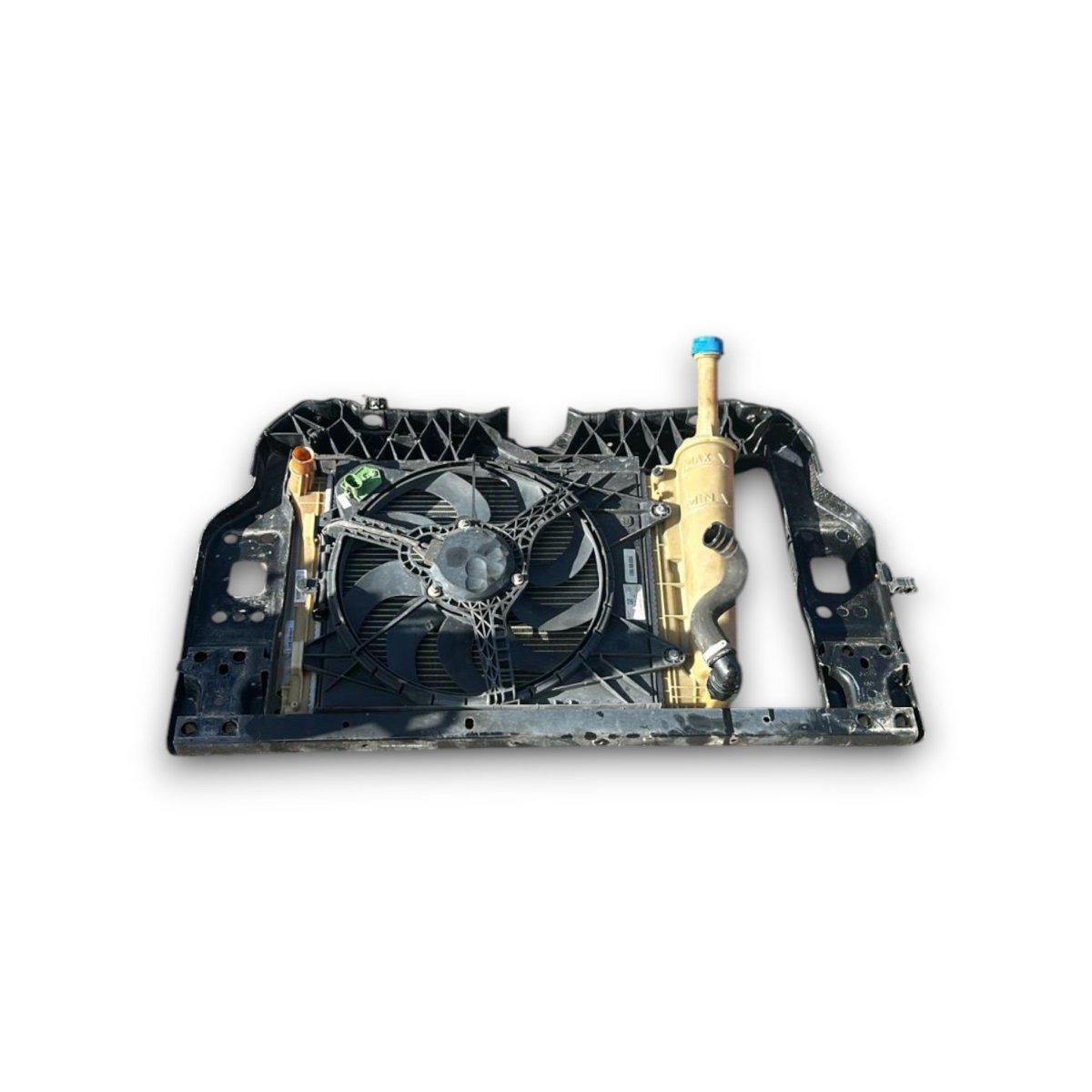 Calandra anteriore Fiat Panda (312) cod.51889115 1.2 benzina (2012 > ) cod.519450640 cod.51939068 cod.5a0370000 + elettroventola e radiatori - F&P CRASH SRLS - Ricambi Usati