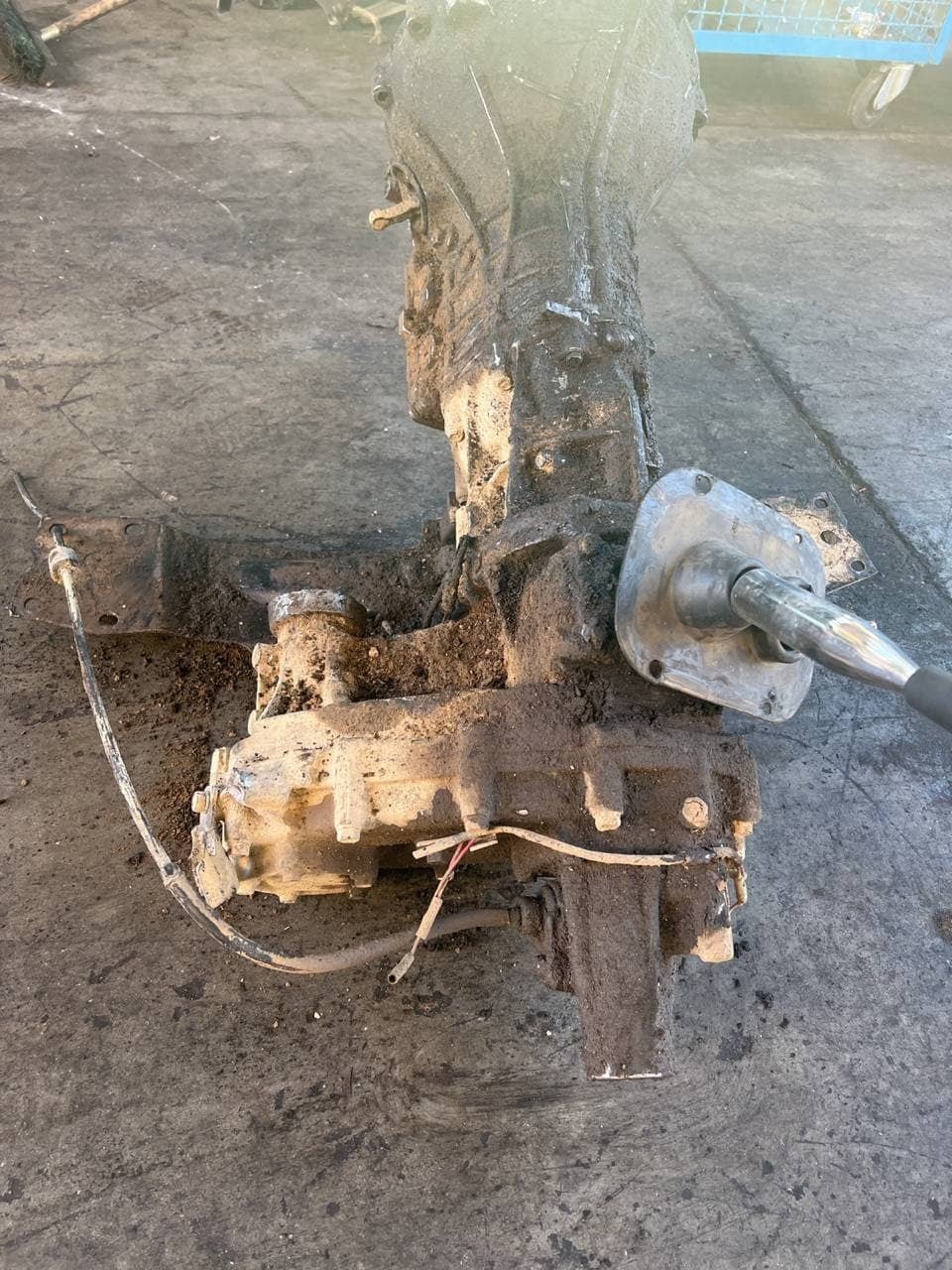 Cambio manuale Mitsubishi Pajero ( L049g ) 2.5 TD 87 cv - F&P CRASH SRLS - Ricambi Usati