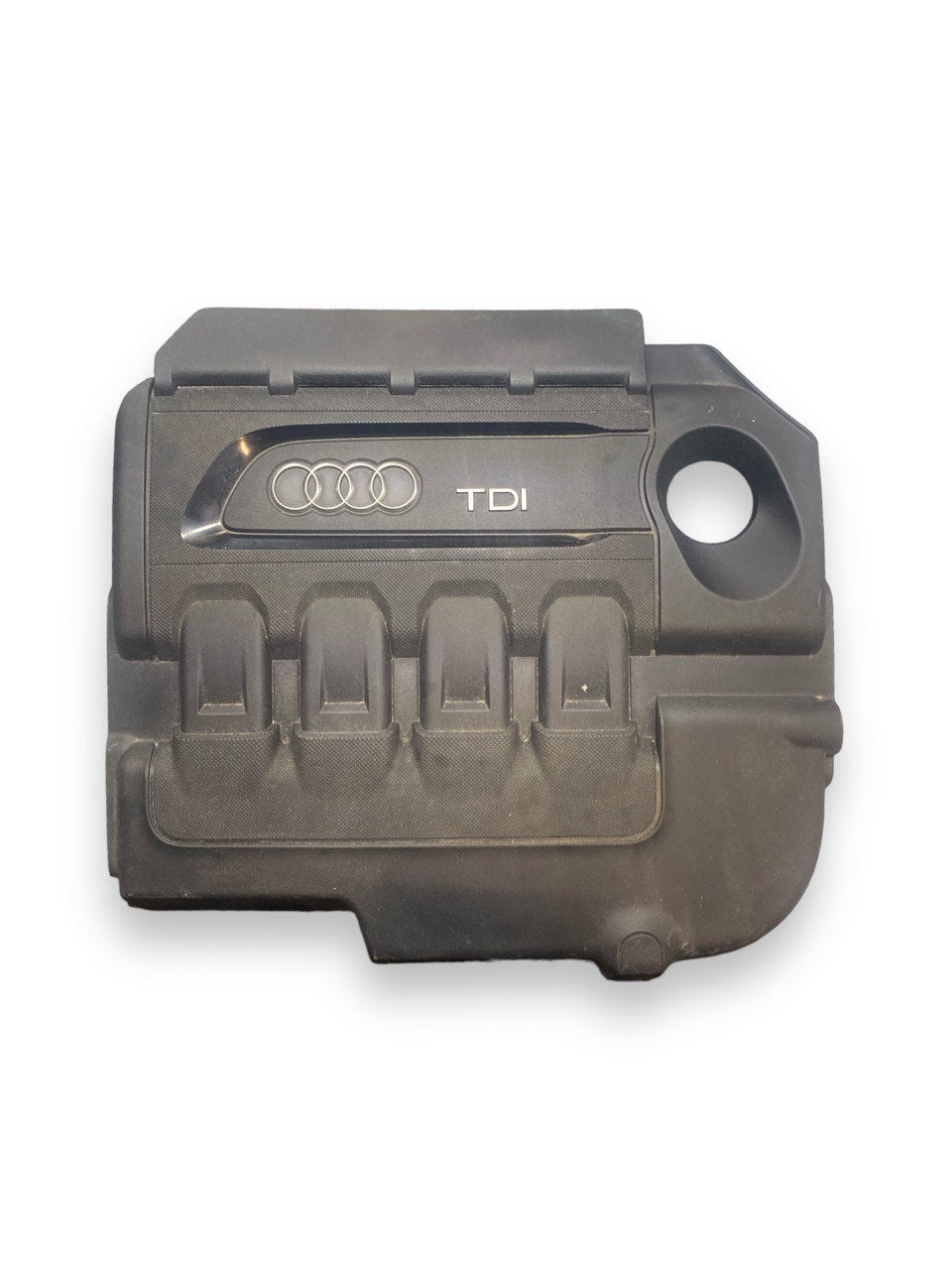 Carter Copri motore Audi A3 8V 2.0TDi ( 2017 ) cod. 04L103954T - F&P CRASH SRLS - Ricambi Usati