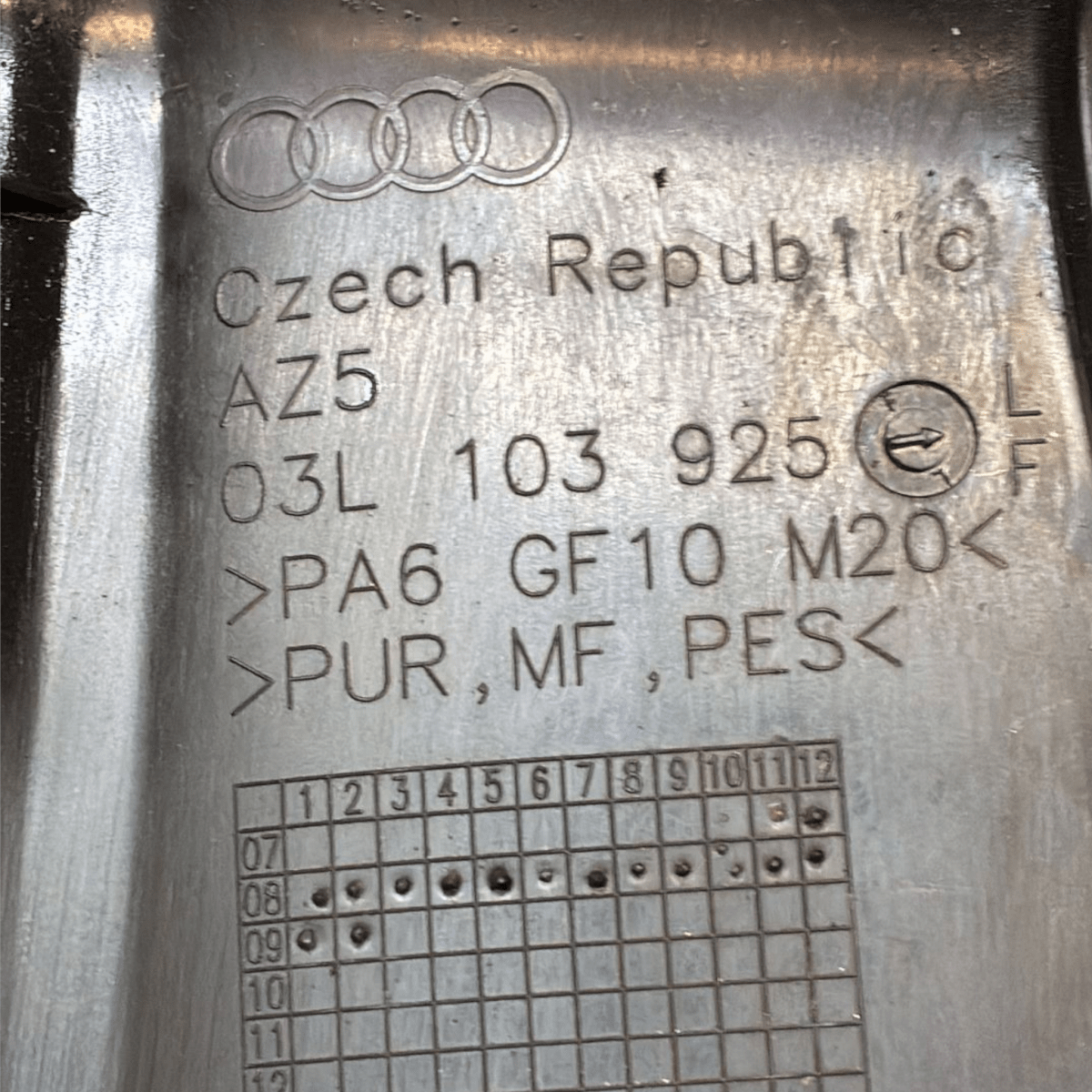 Carter / copri motore audi a4 b8 2.0 cod : 03l103925 (2007 - 2016) - F&P CRASH SRL - Ricambi Usati