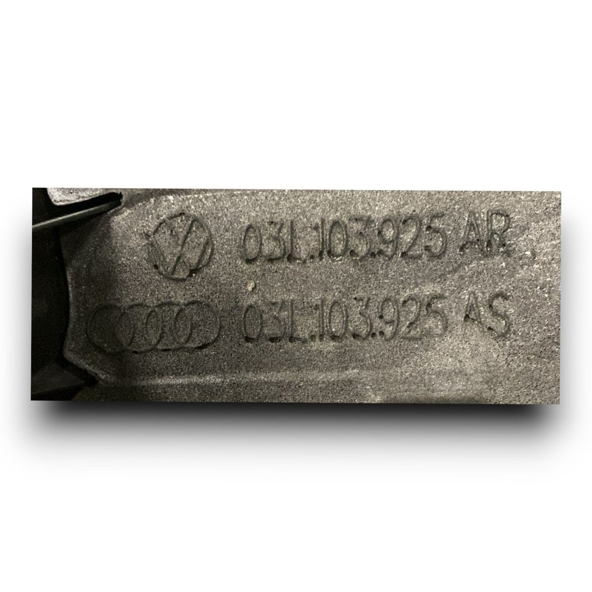 Carter / copri motore audi a4 b8 cod . 03l103925ab 2.0 diesel (2007 > 2015) - F&P CRASH SRL - Ricambi Usati