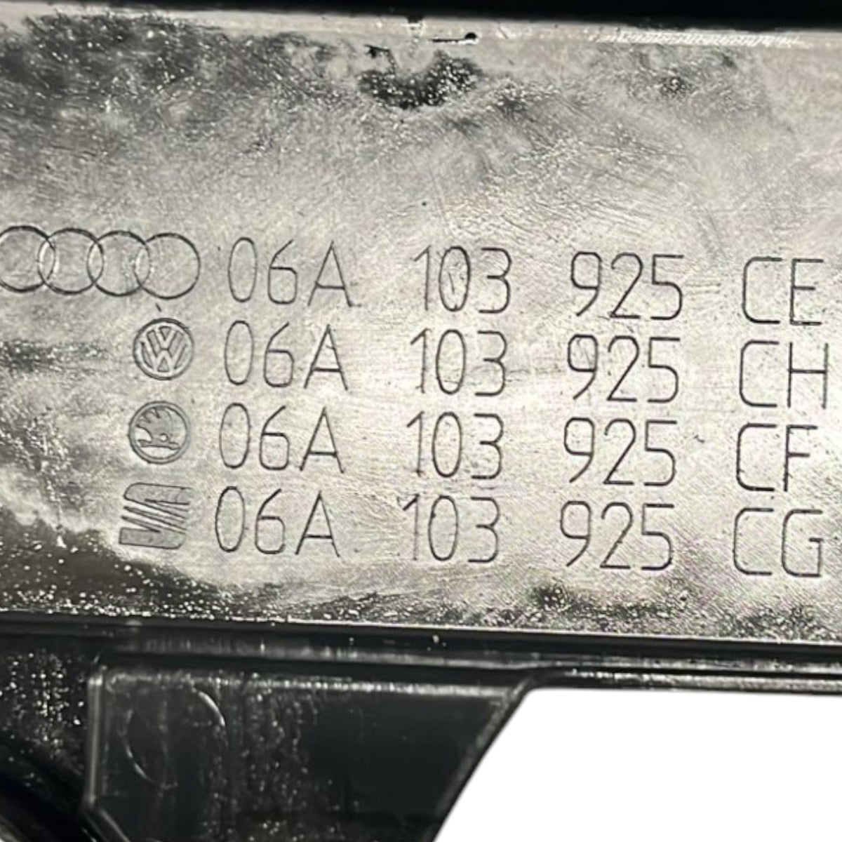 Carter Copri Motore Volkswagen Golf V cod:06A103925 (2003 >2008) - F&P CRASH SRLS - Ricambi Usati