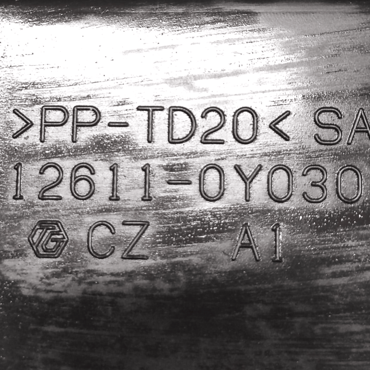 Carter / Coprimotore Toyota Yaris (XP130) 1.3 Diesel COD: 126110Y030 (2011 - 2019) - F&P CRASH SRLS - Ricambi Usati