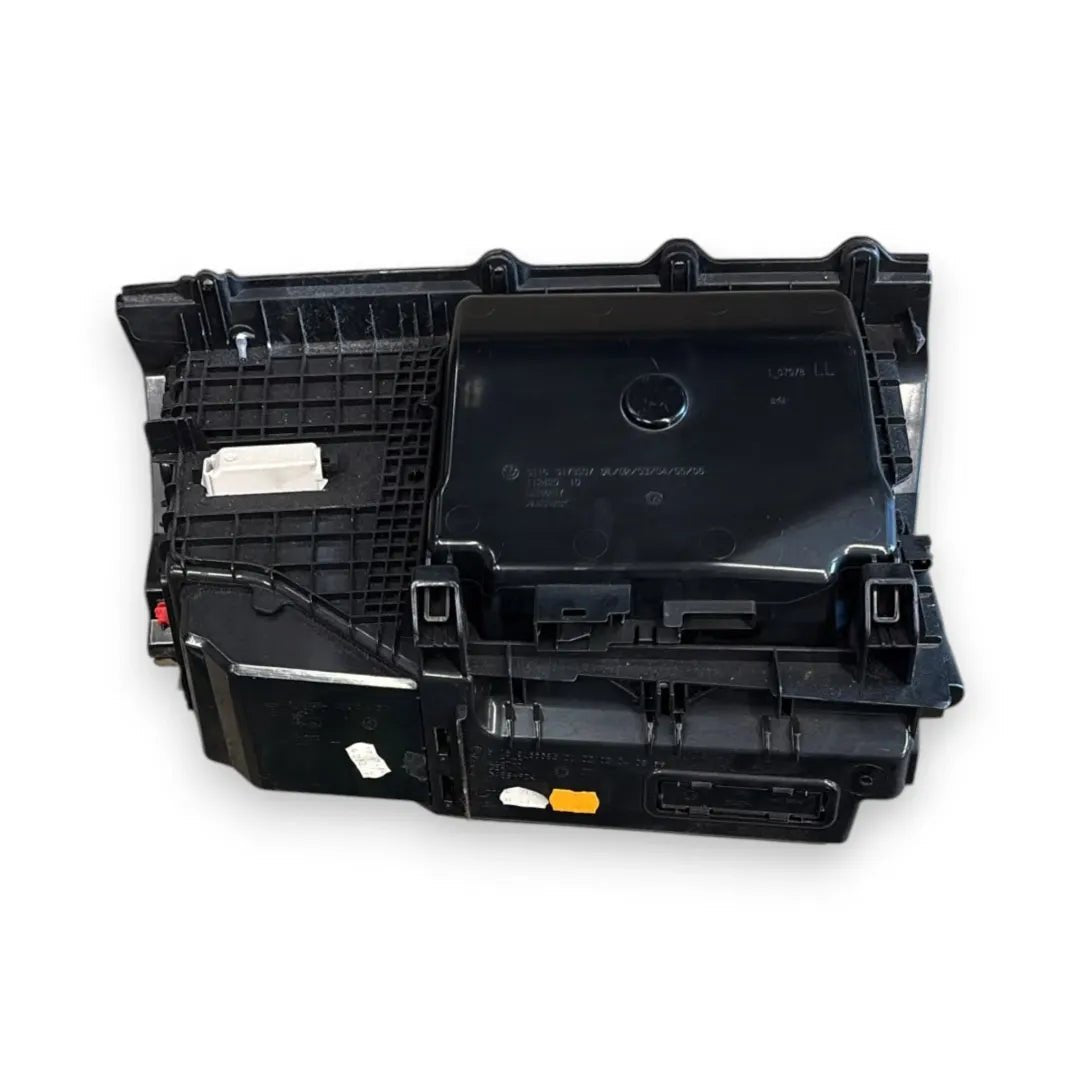 Dettaglio Cassetto portaoggetti BMW Serie 5 F10 dal 2013 cod. 51169173907 - foto 2